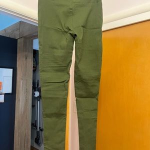 Brand new never worn fashion leggings green with zippers
